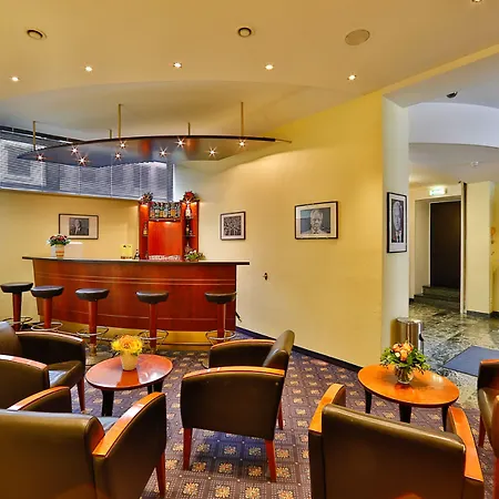 호텔 수페리어 프레지던트 3*