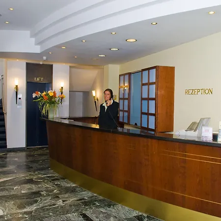 Superior Praesident Hotel 3*
