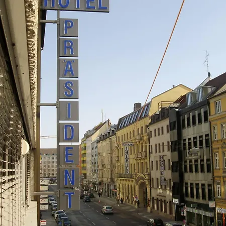 Superior Praesident 3* München