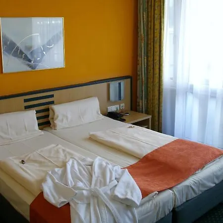 Hotel Superior Präsident 3*