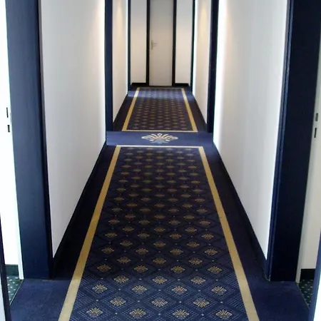Superior Präsident Hotel 3*