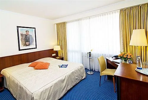 Superior Praesident 3*